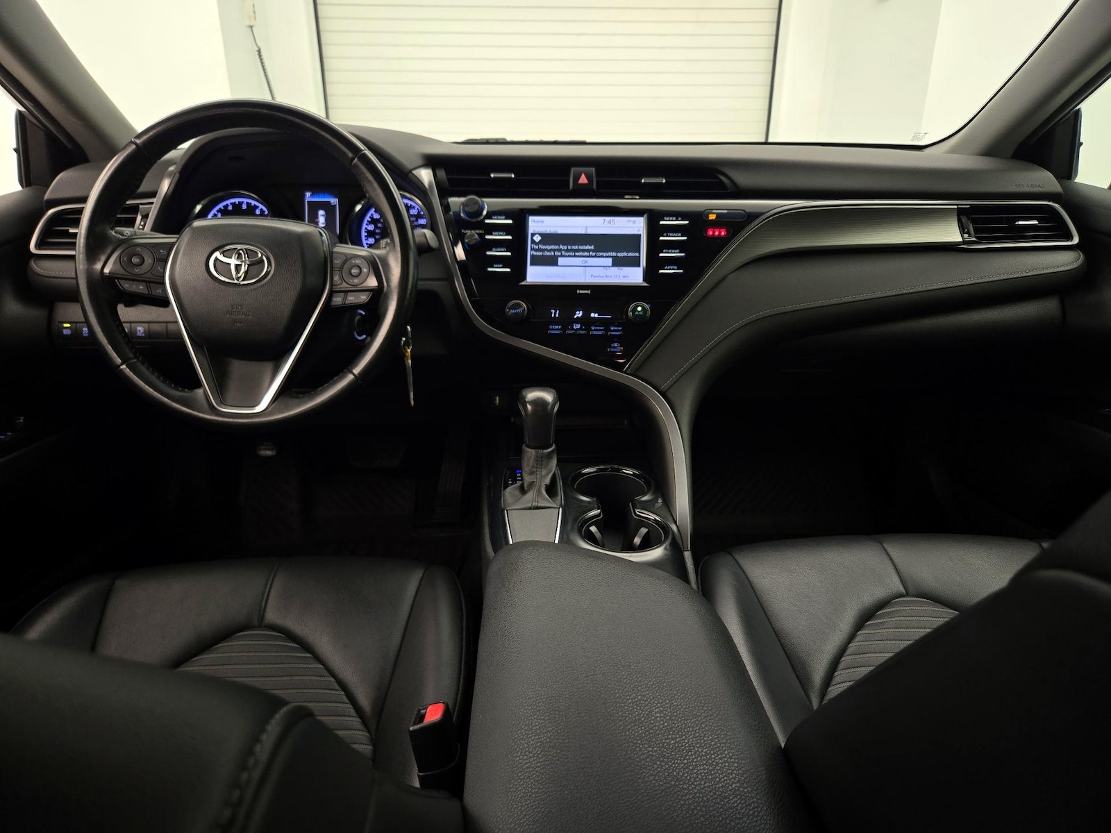 2020 Toyota Camry SE Nightshade - Photo 10