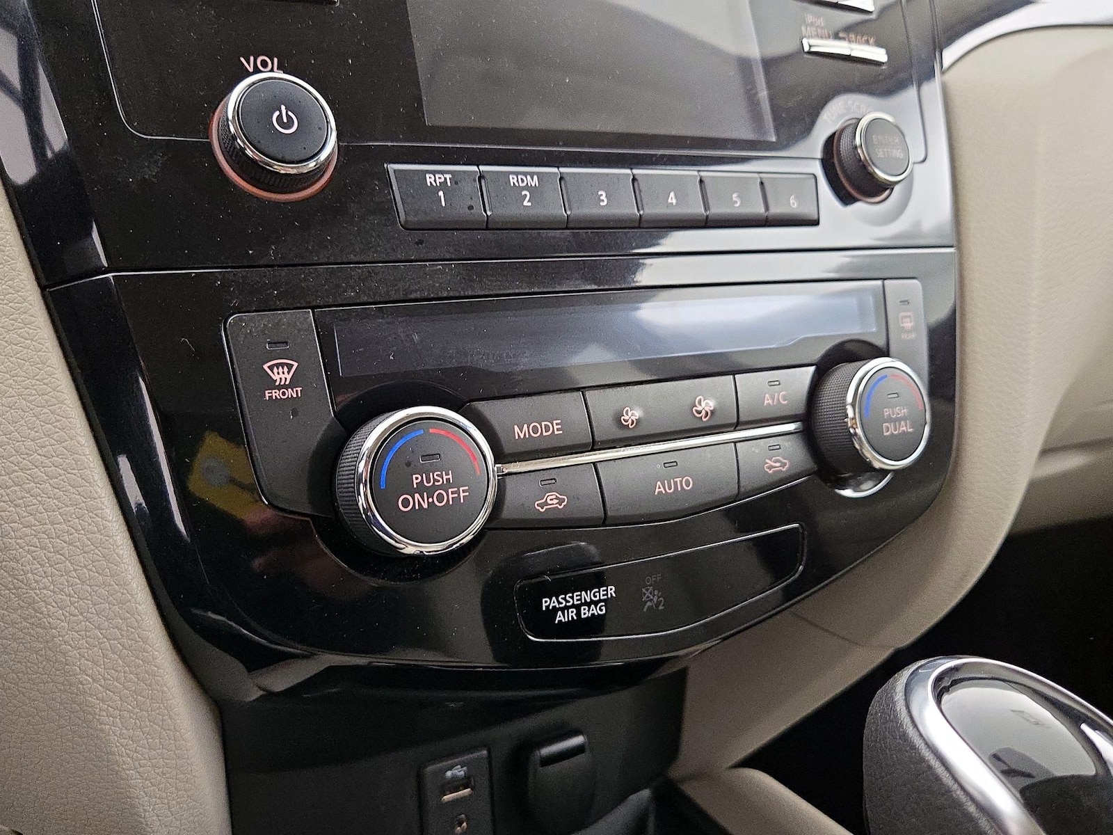 2018 Nissan Rogue Sport SV - Photo 17