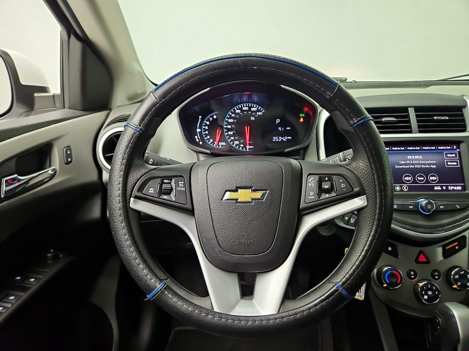 2020 Chevrolet Sonic LT - Photo 11
