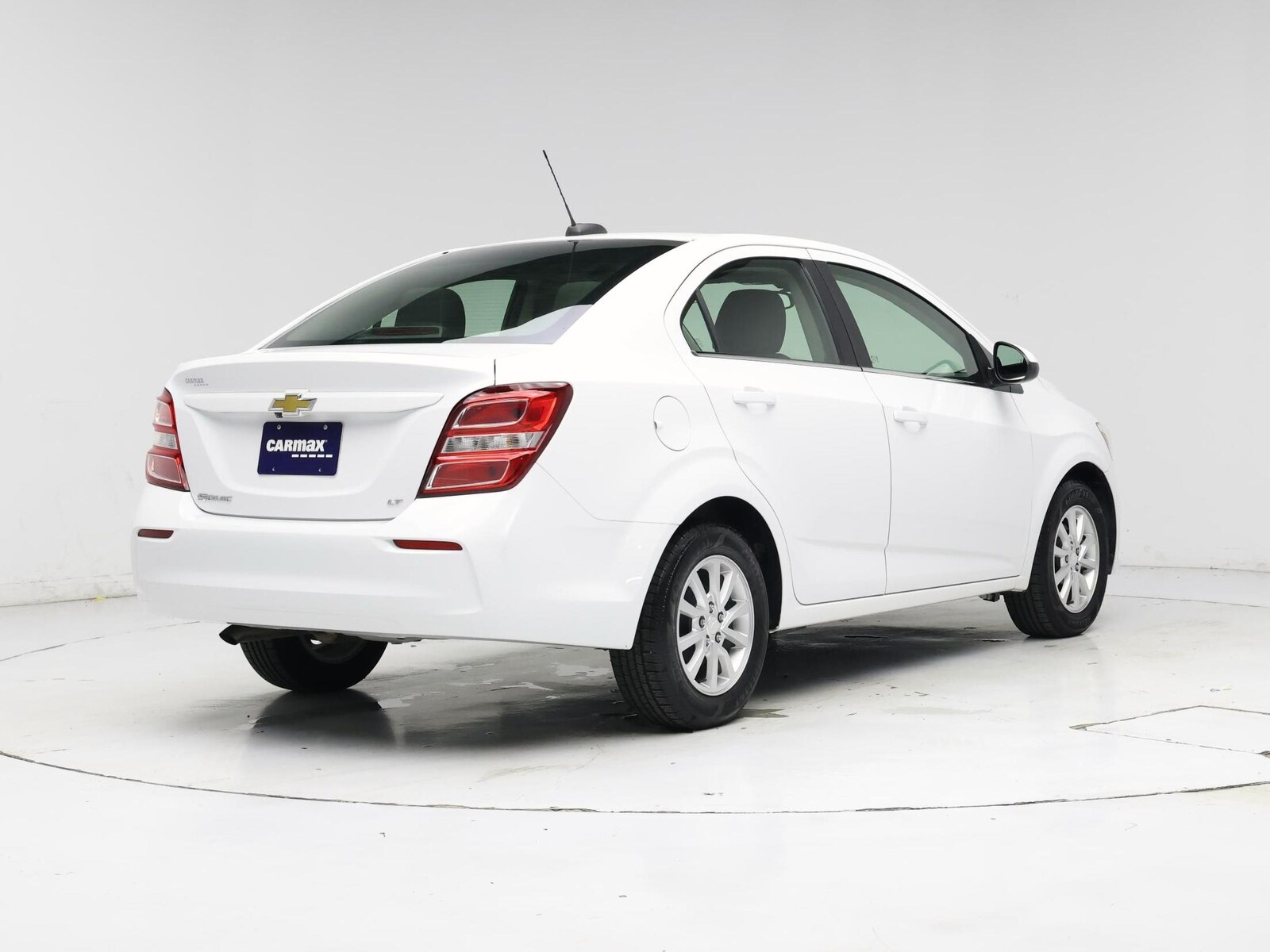 2020 Chevrolet Sonic LT - Photo 9