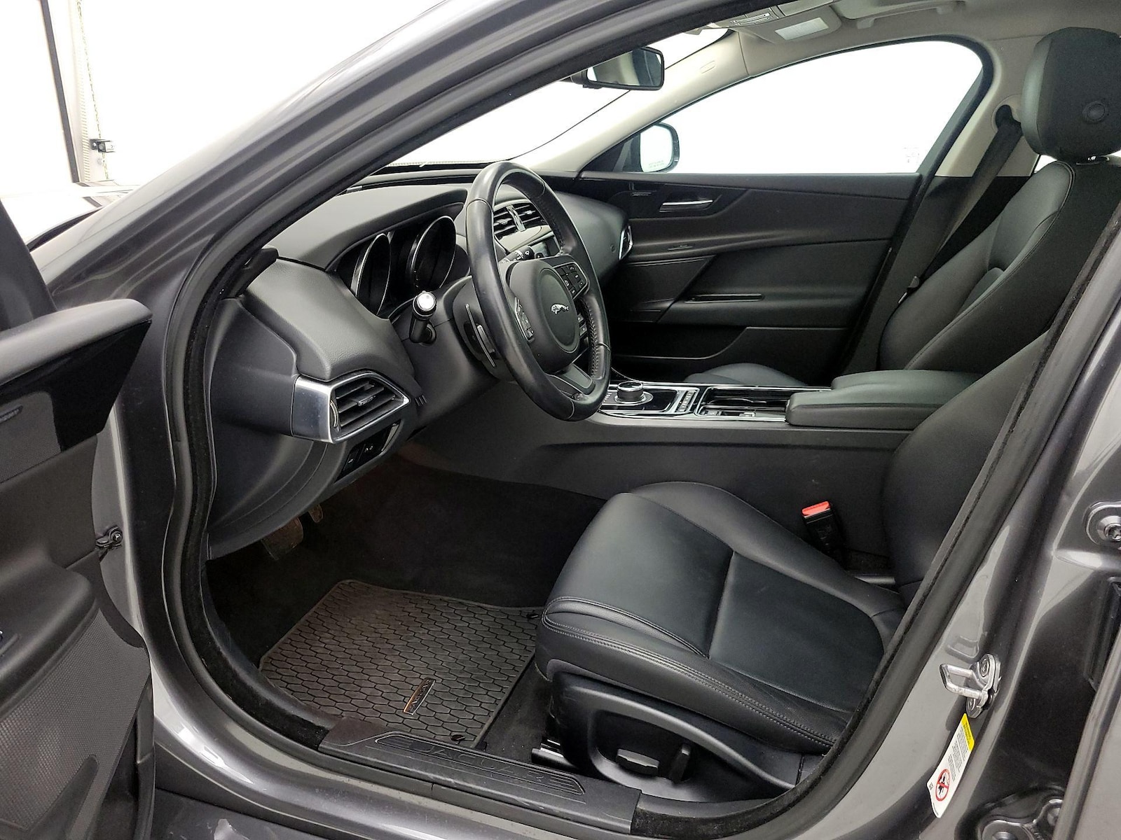 Power Seat(s) & Leather Seats