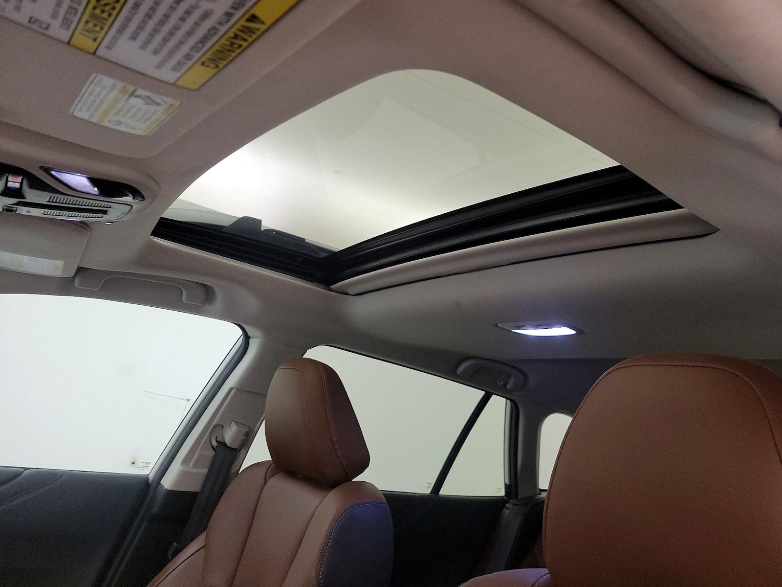 Sunroof(s) & Overhead Airbags