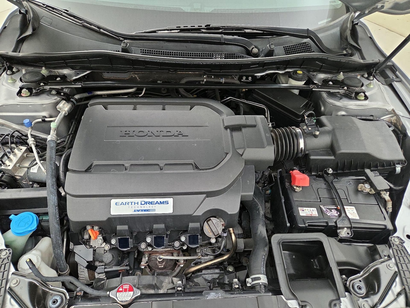 2016 Honda Accord Touring - Photo 23