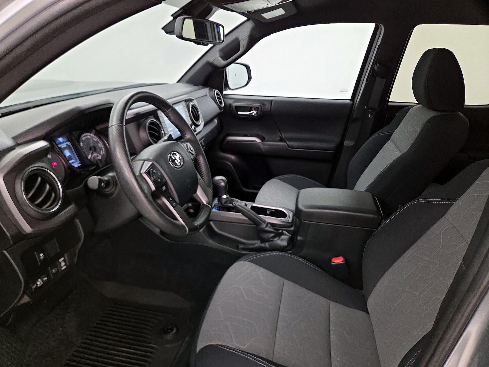 Power Seat(s) & Side Airbags