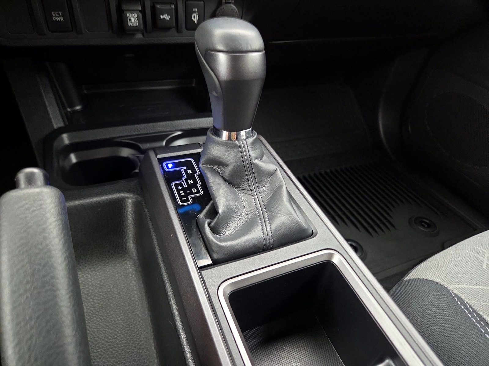 2023 Toyota Tacoma TRD Sport - Photo 18