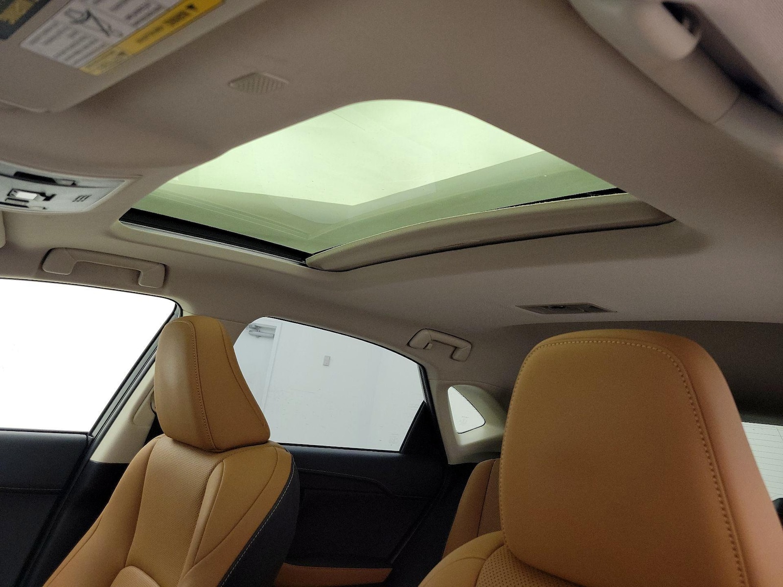 Sunroof(s) & Overhead Airbags