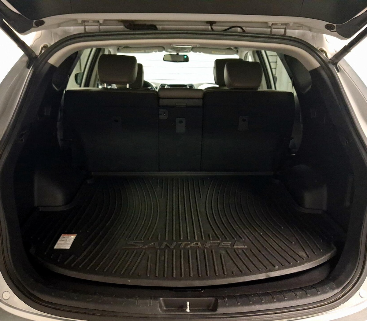 Trunk/Cargo (Seats Up)