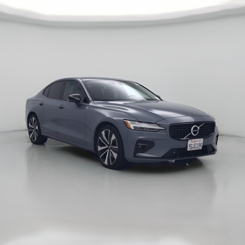 2022 Volvo S60 B5 Momentum