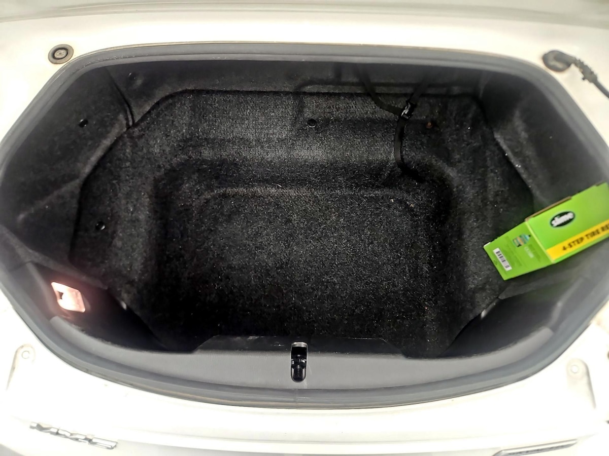 Trunk/Cargo (Seats Up)