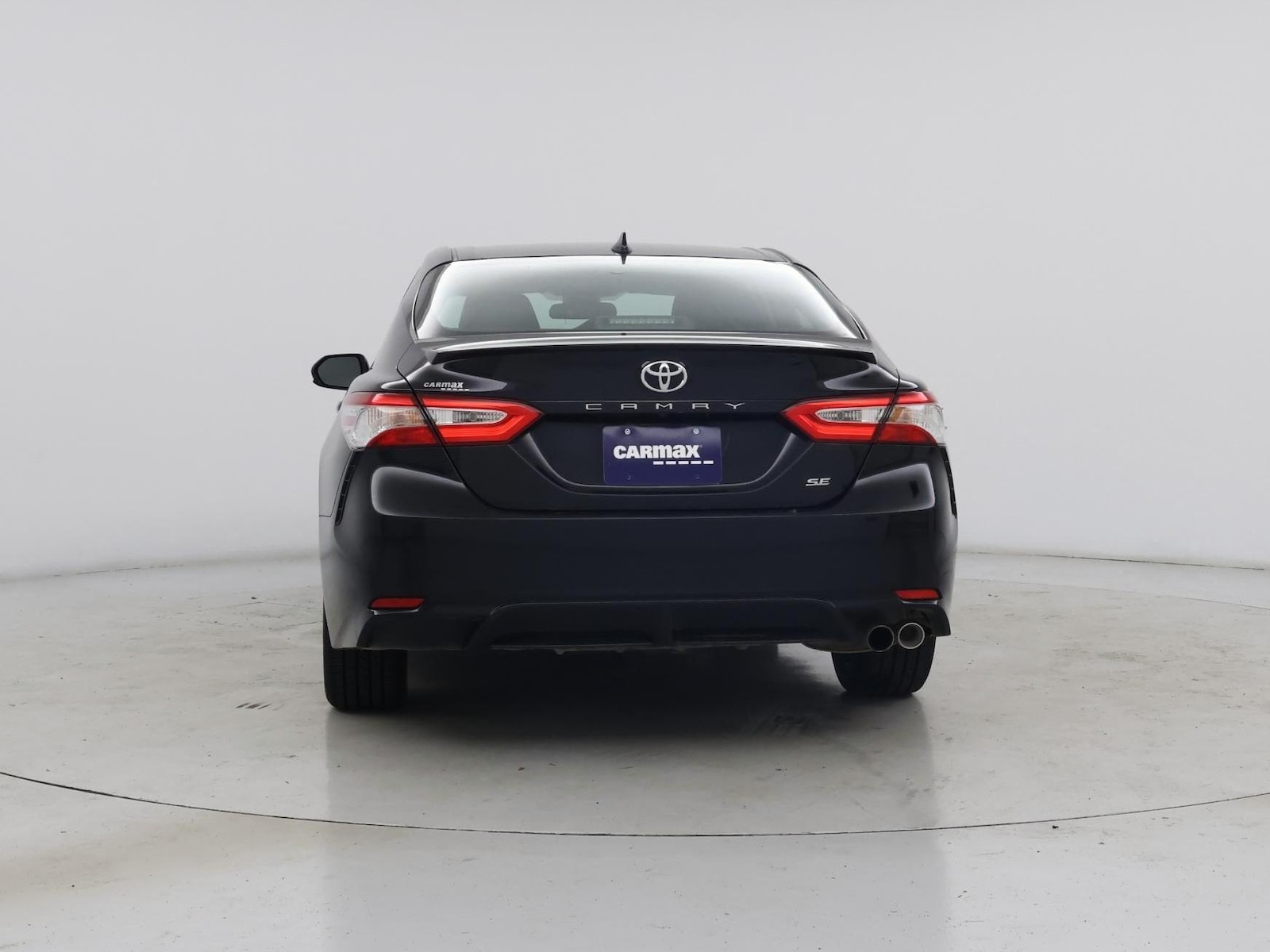 2020 Toyota Camry SE - Photo 7