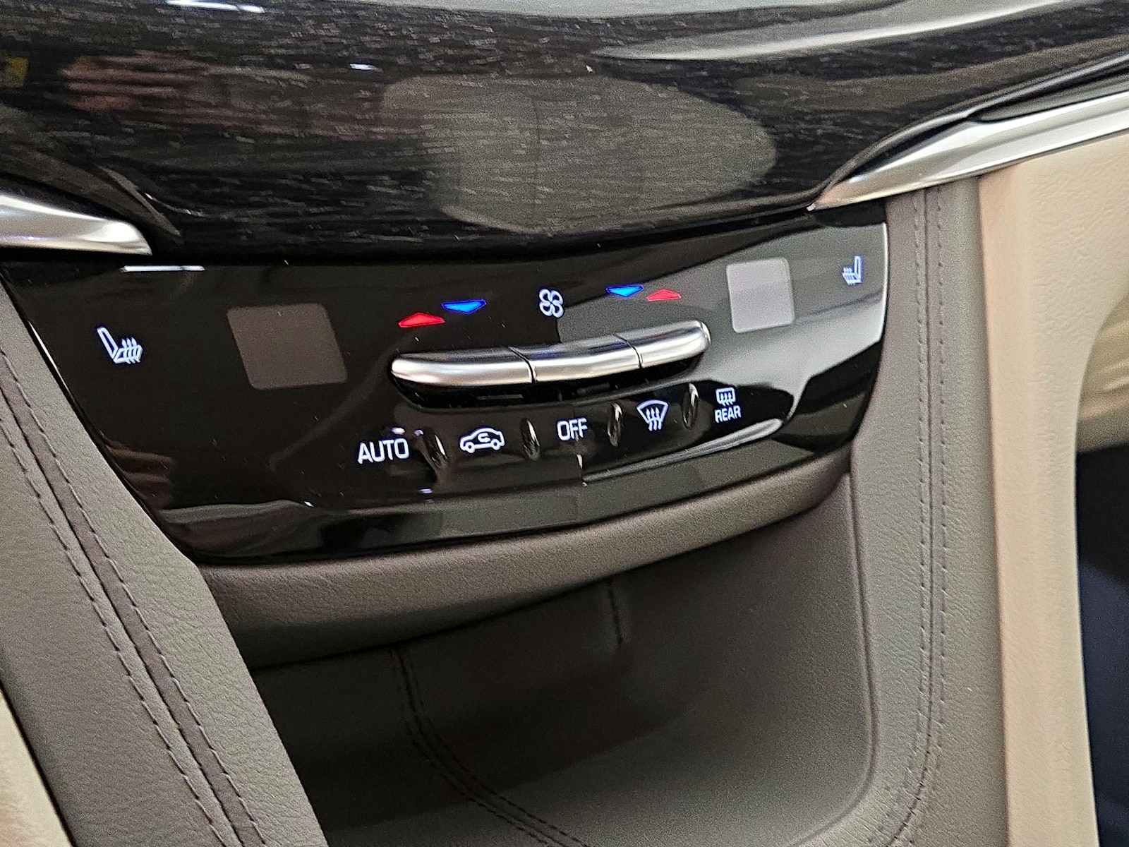 2022 Cadillac XT6 Premium Luxury - Photo 18