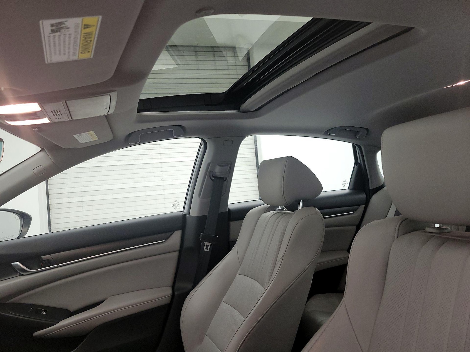Sunroof(s) & Overhead Airbags