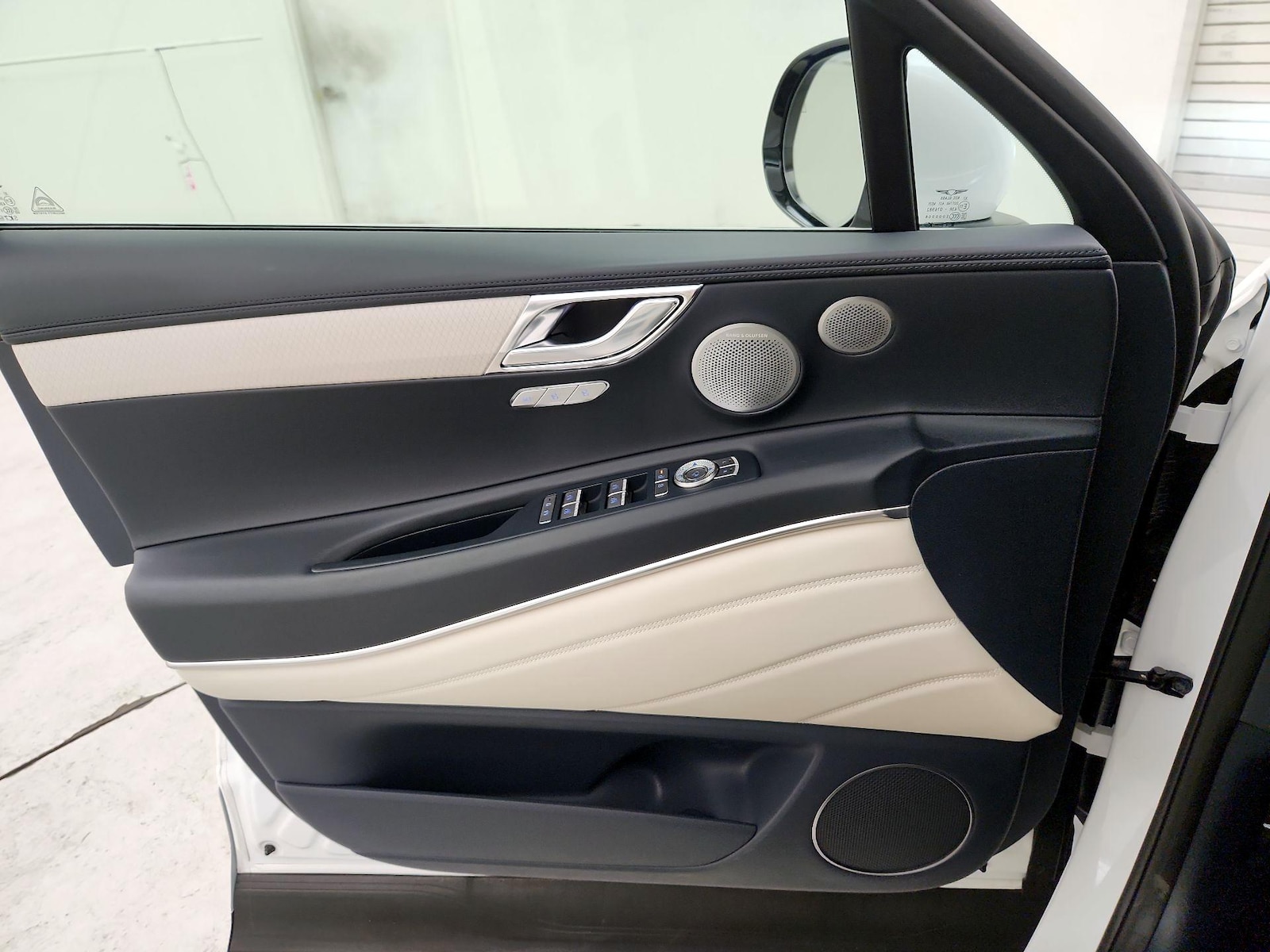 2025 GENESIS GV80 Prestige - Photo 13