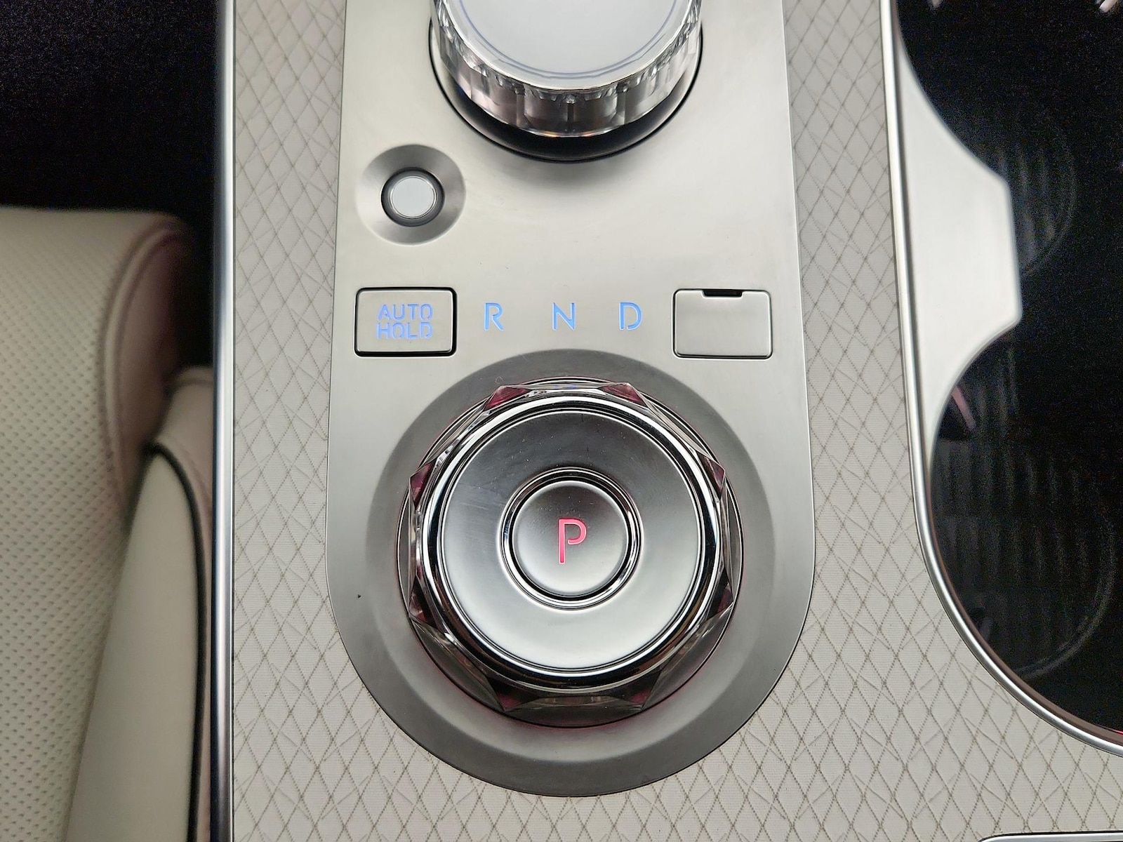 2025 GENESIS GV80 Prestige - Photo 18