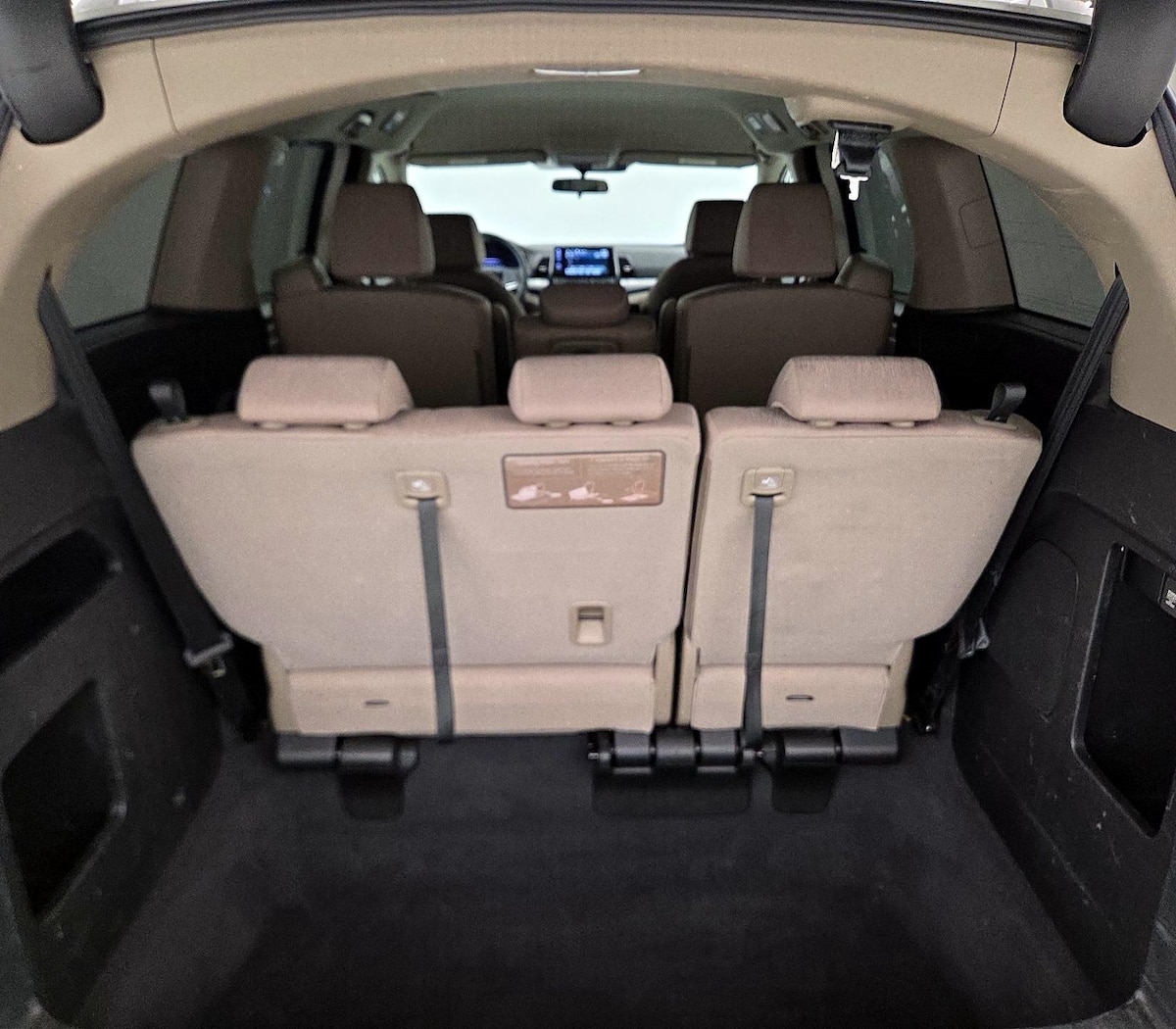 Trunk/Cargo (Seats Up)