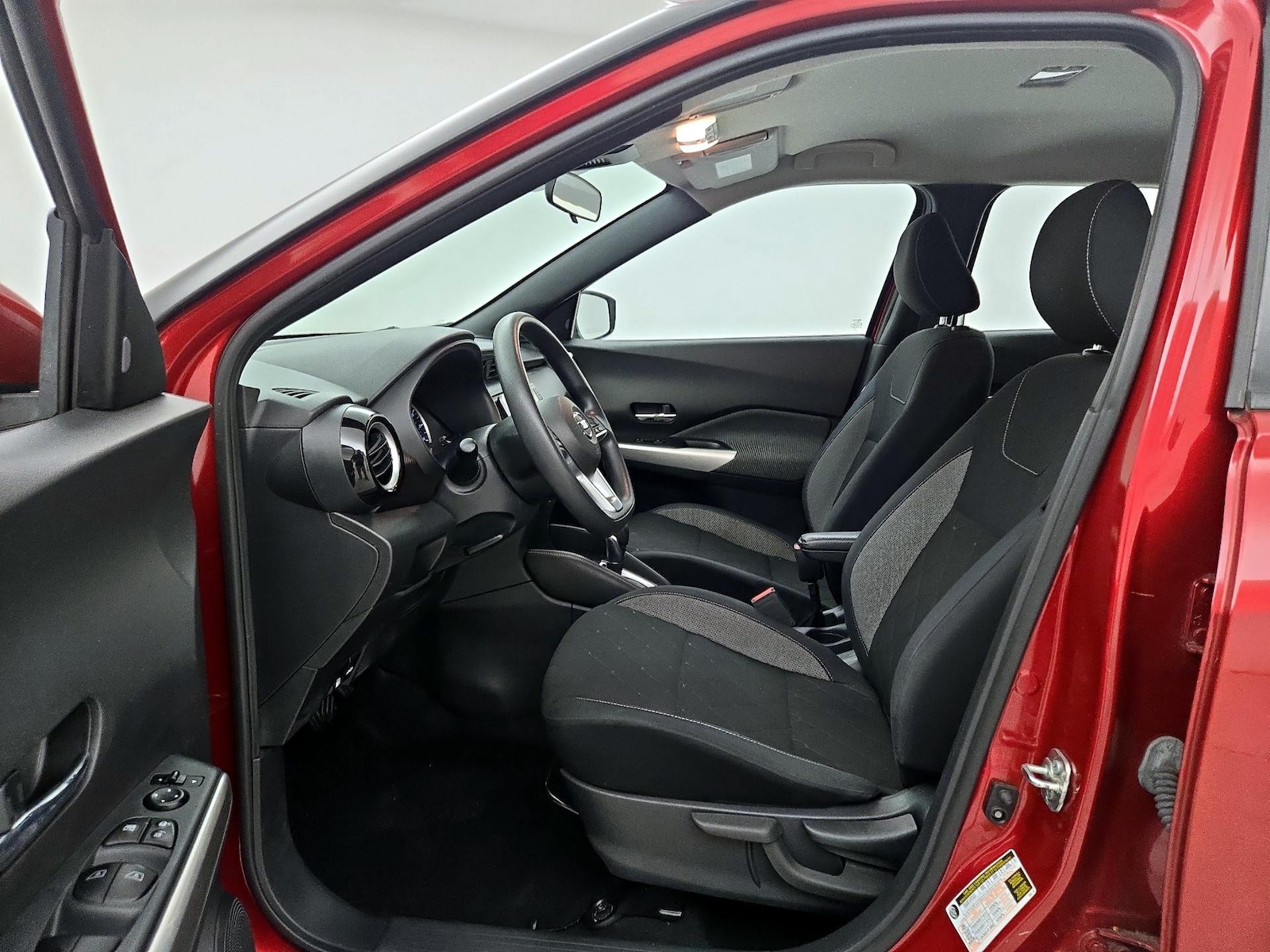 2020 Nissan Kicks SV - Photo 12