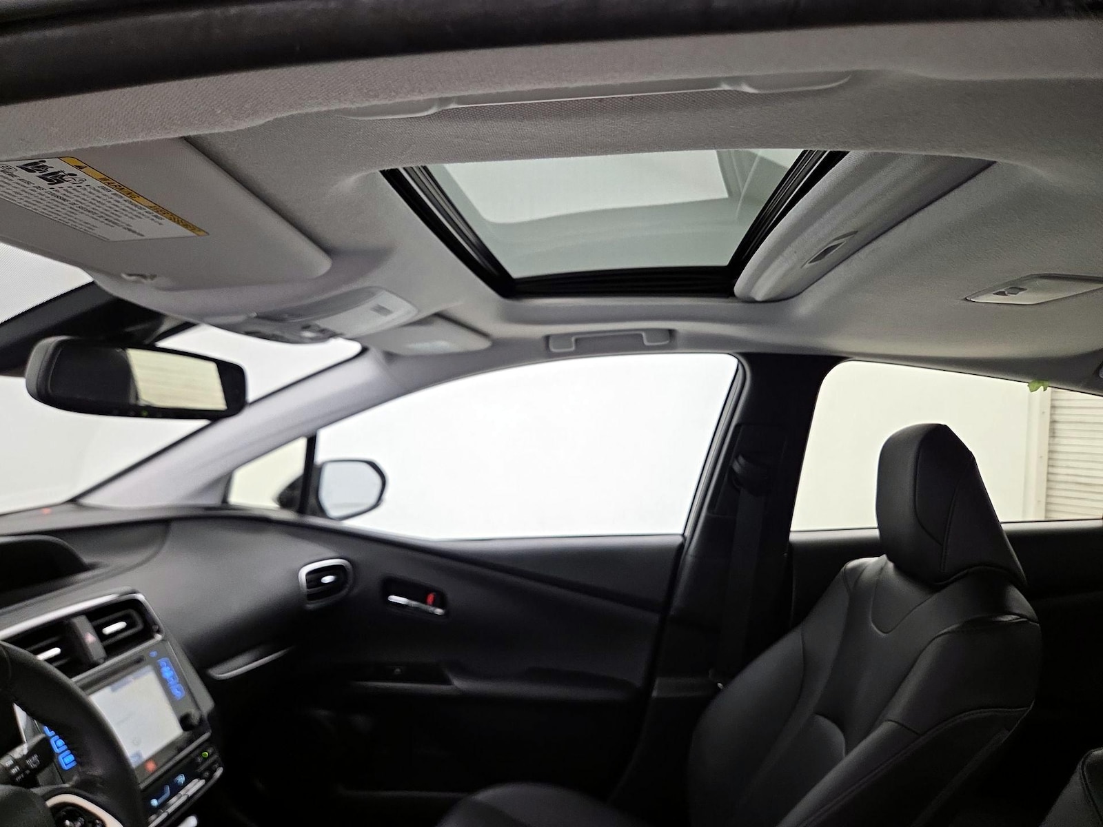 Sunroof(s) & Overhead Airbags