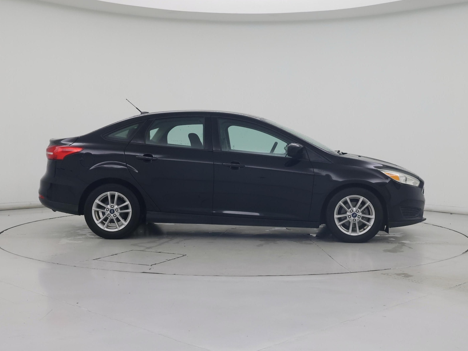 2018 Ford Focus SE - Photo 8