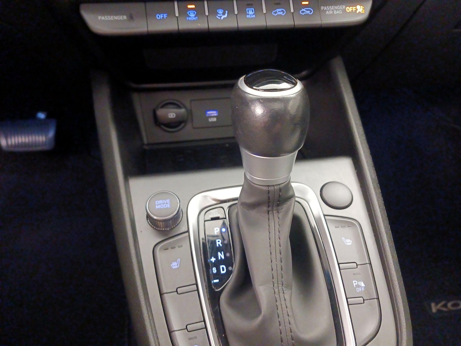 2022 Hyundai Kona Limited - Photo 19