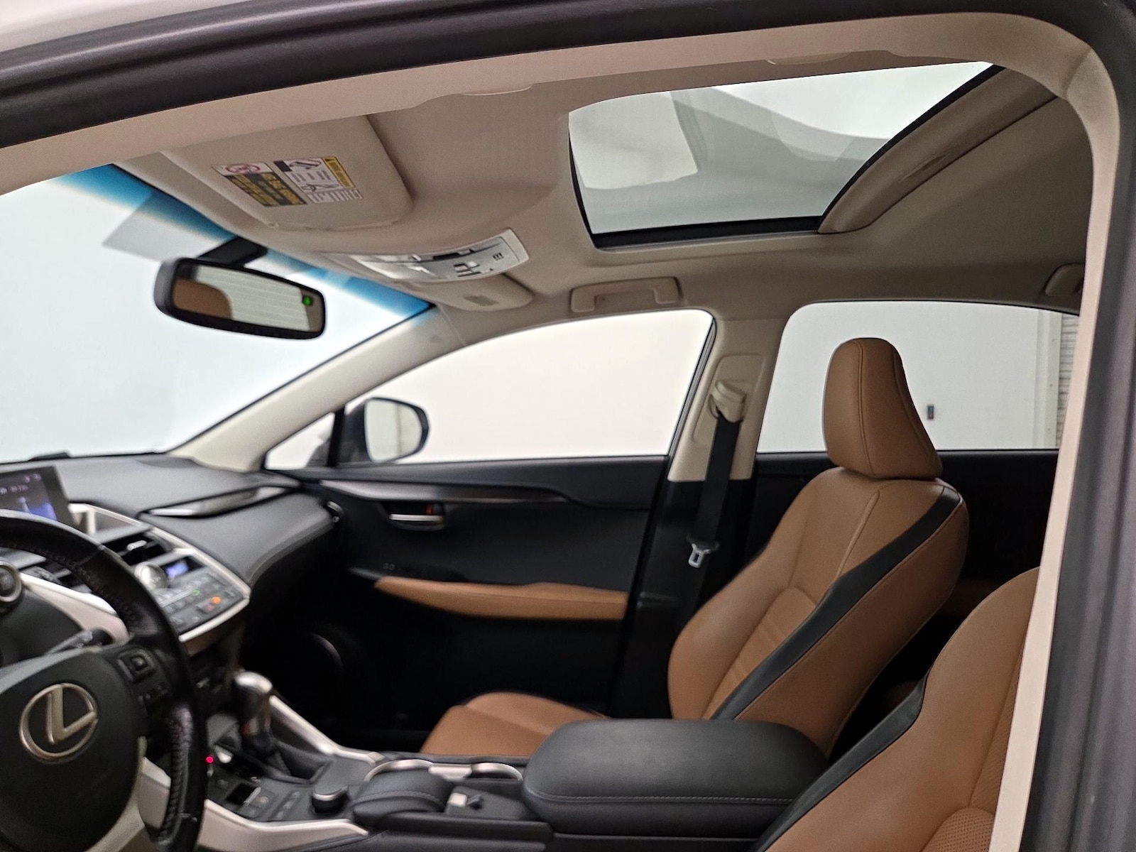 Sunroof(s) & Overhead Airbags