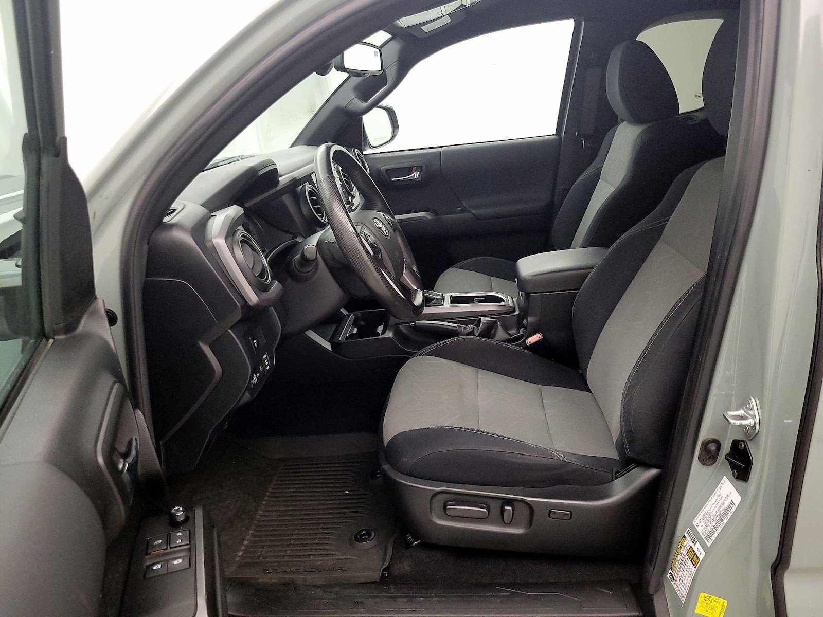 Power Seat(s) & Side Airbags