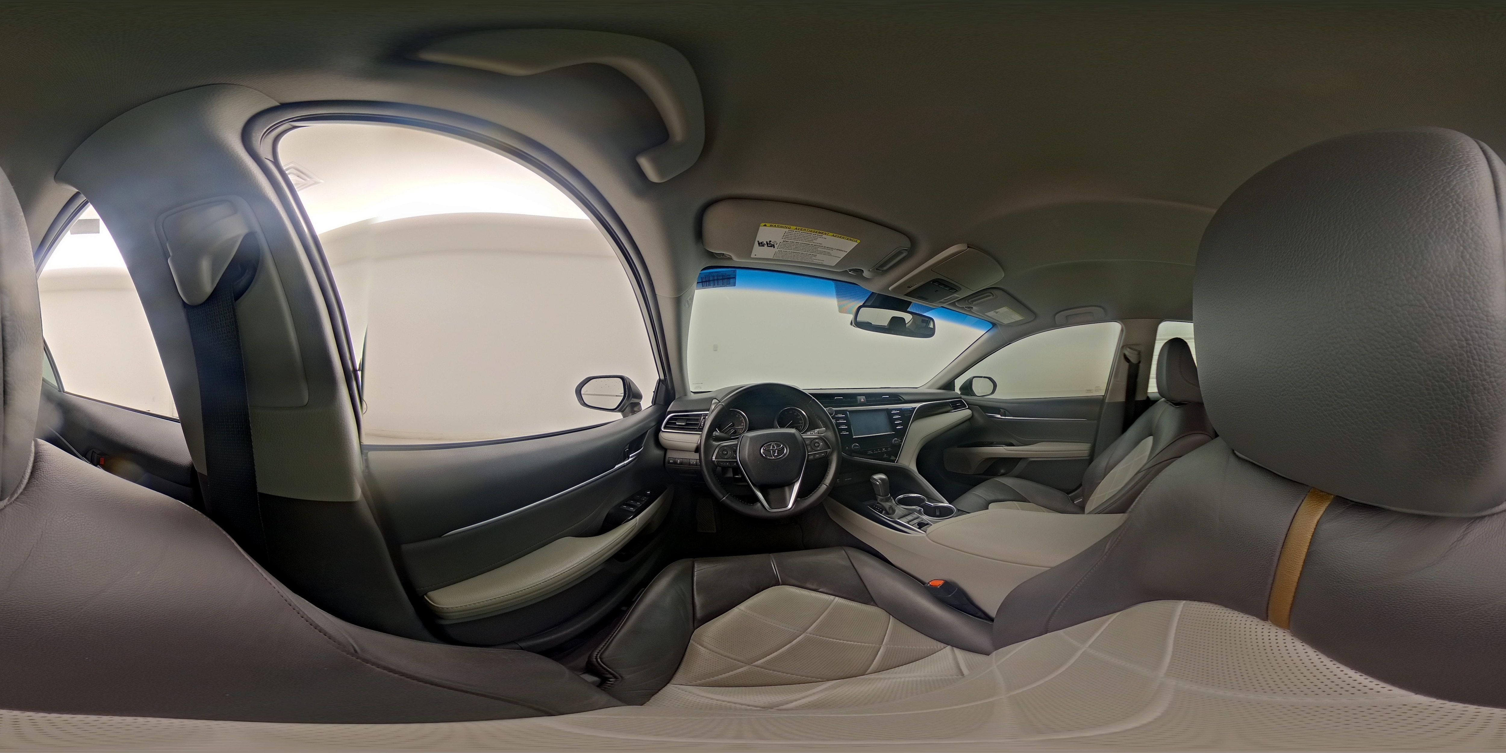 2018 Toyota Camry XLE - Photo 25