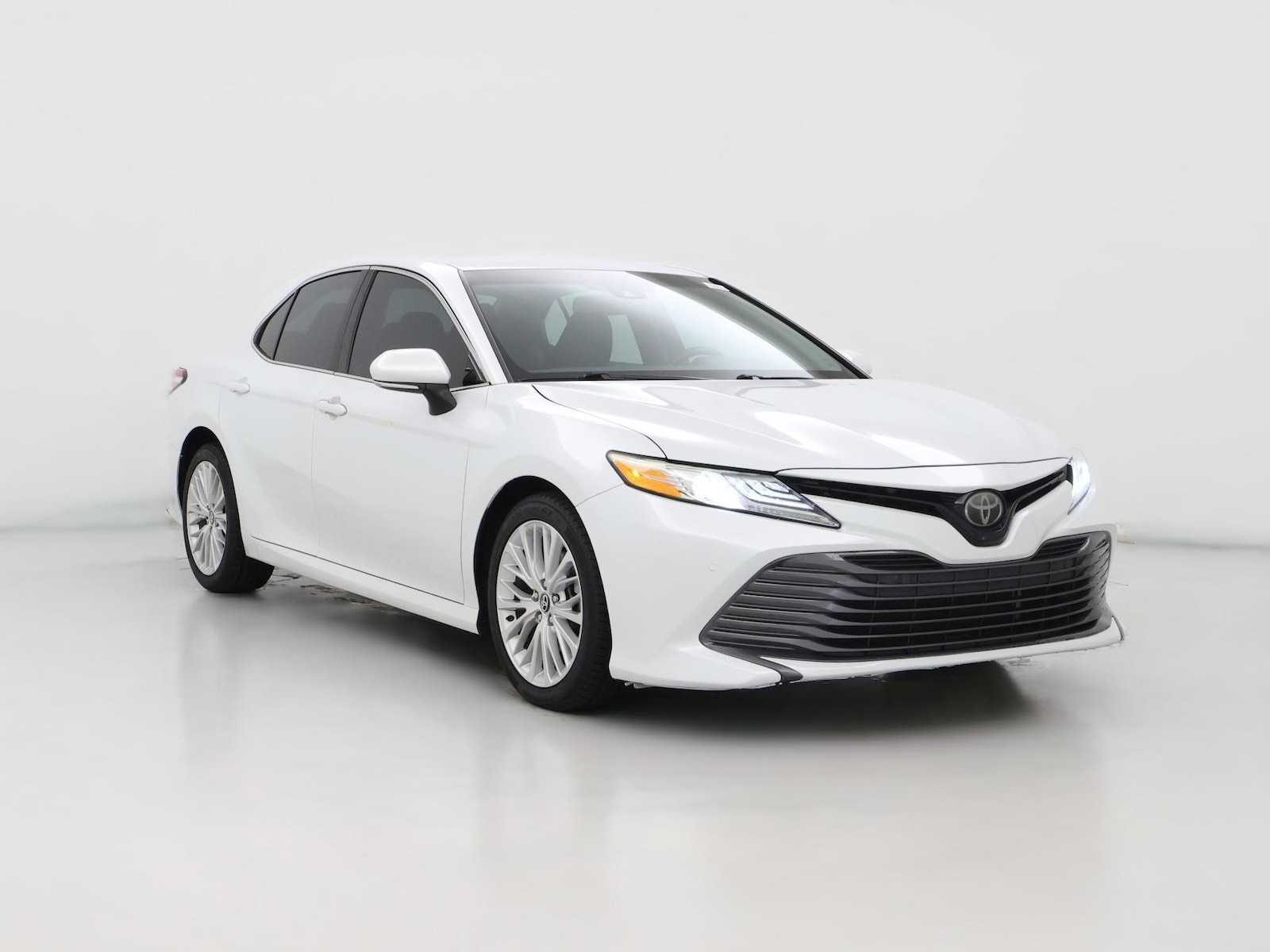 2018 Toyota Camry XLE - Photo 1
