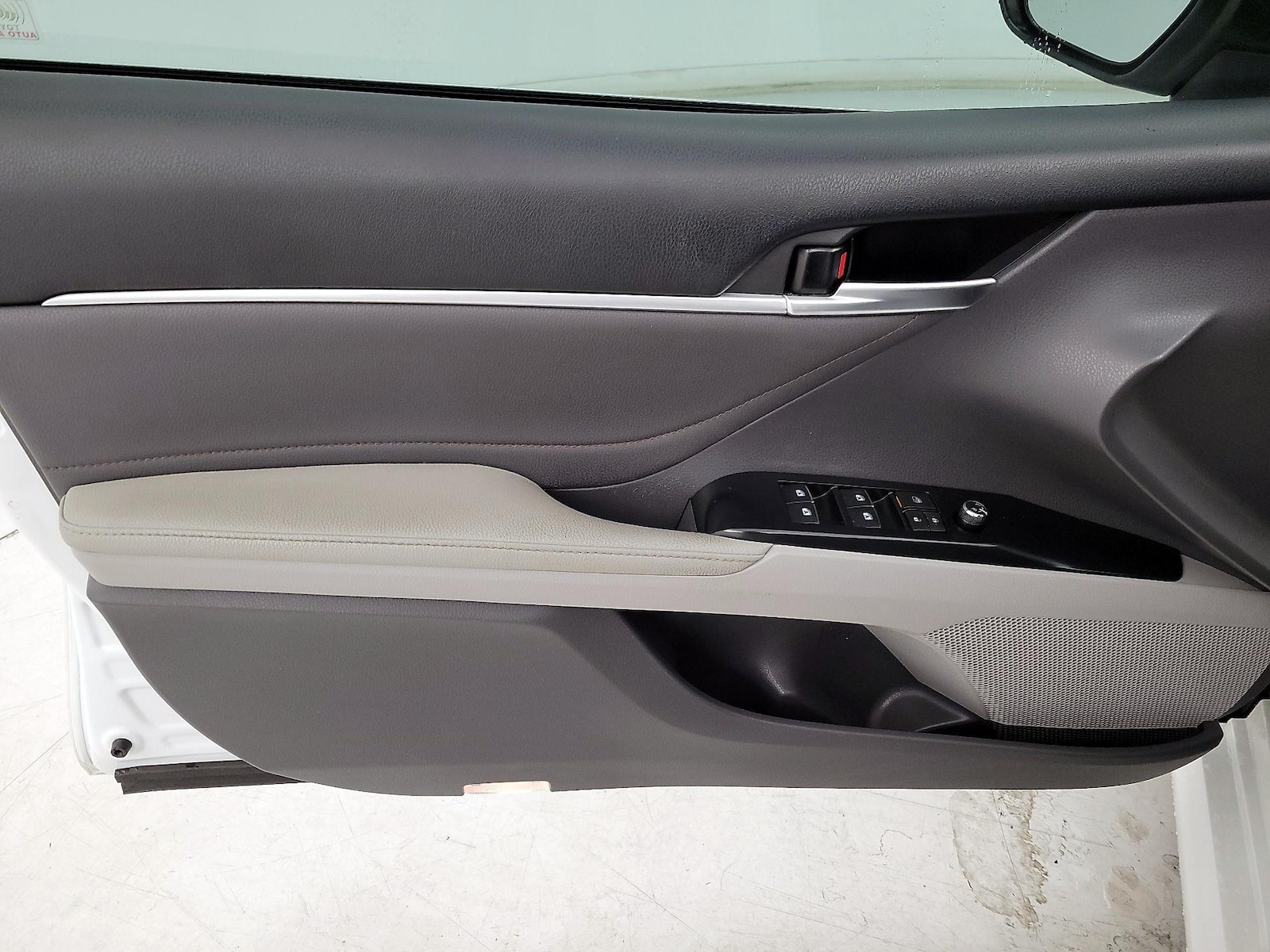 2018 Toyota Camry XLE - Photo 13