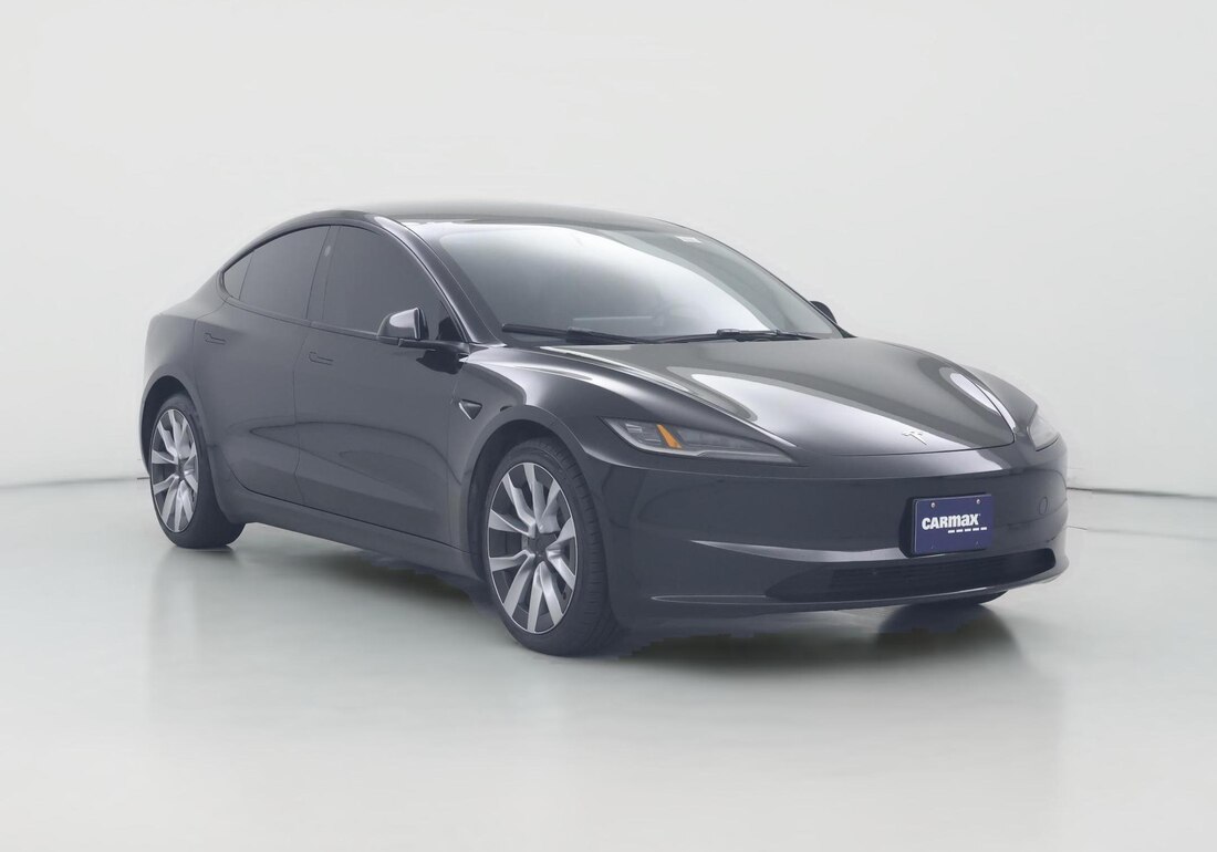 2025 Tesla Model 3 Long Range Rear-Wheel Drive in Black — CarMax photo