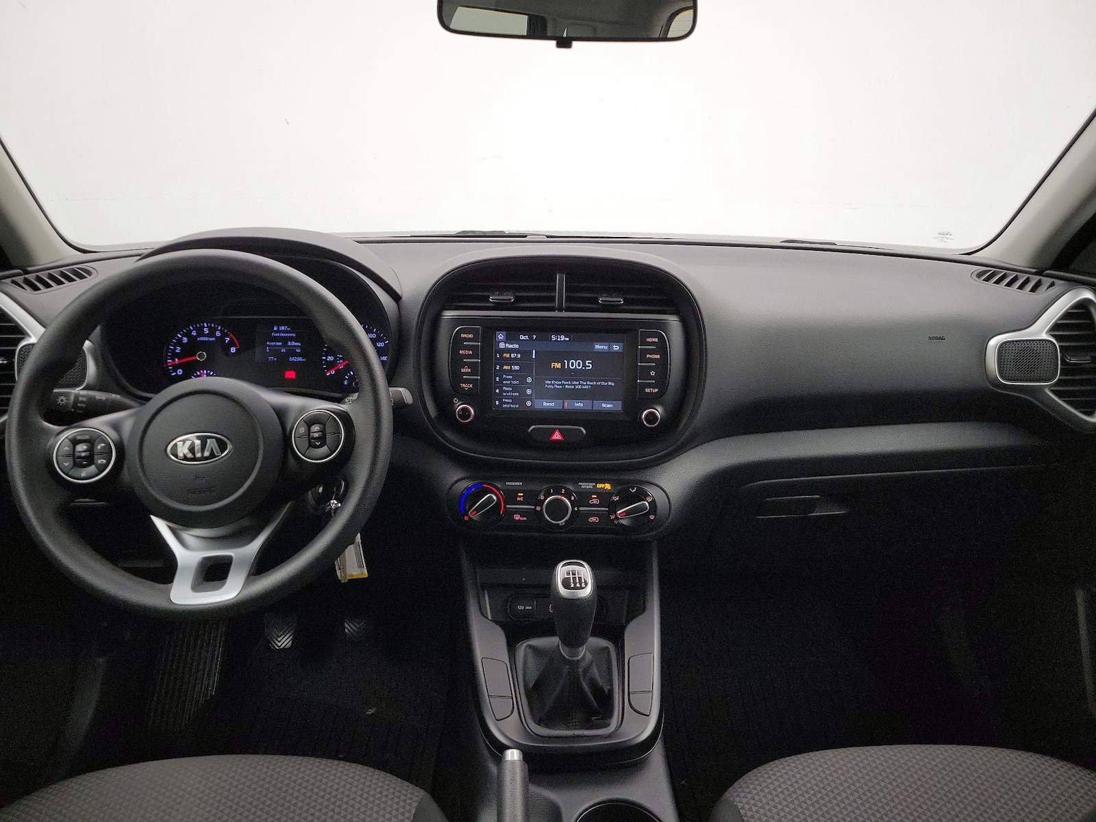 2021 Kia Soul LX - Photo 10