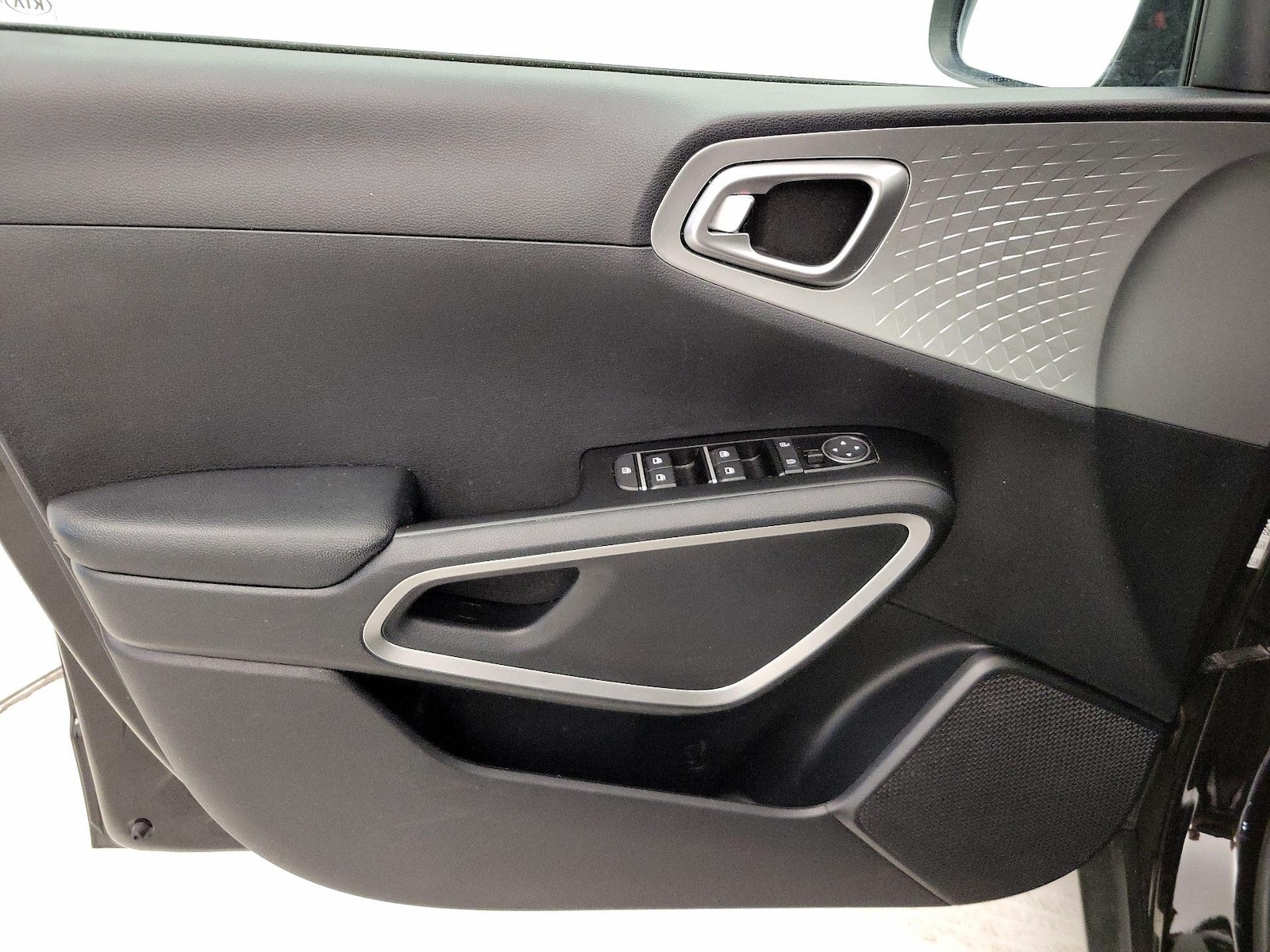 2021 Kia Soul LX - Photo 13