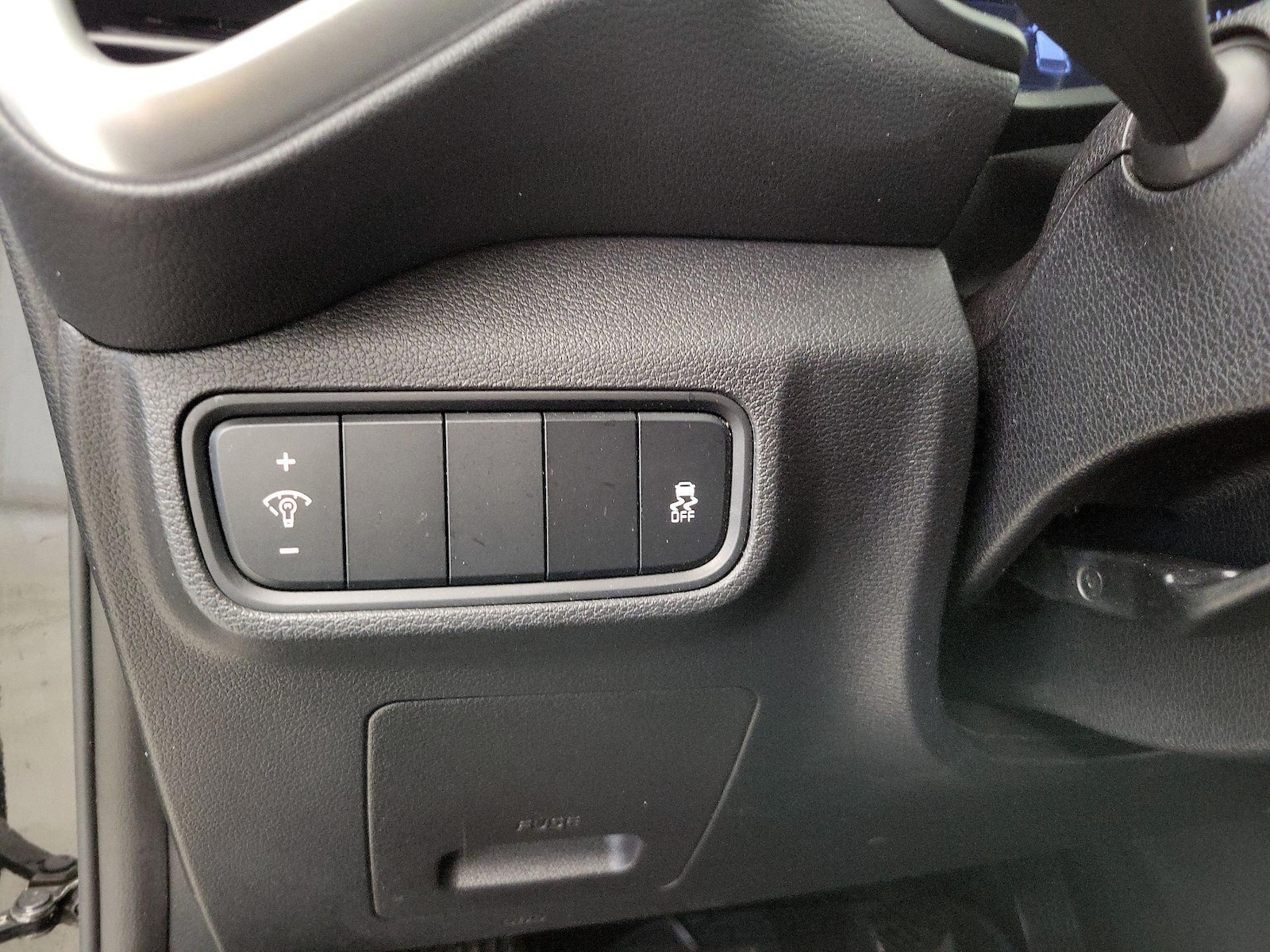 2021 Kia Soul LX - Photo 14