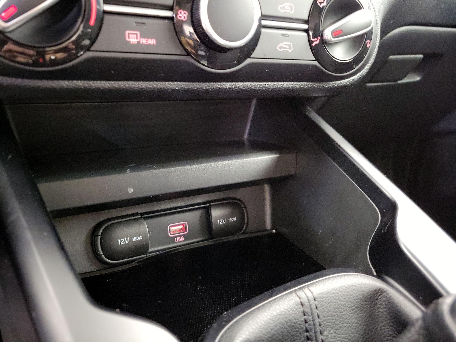 2021 Kia Soul LX - Photo 19