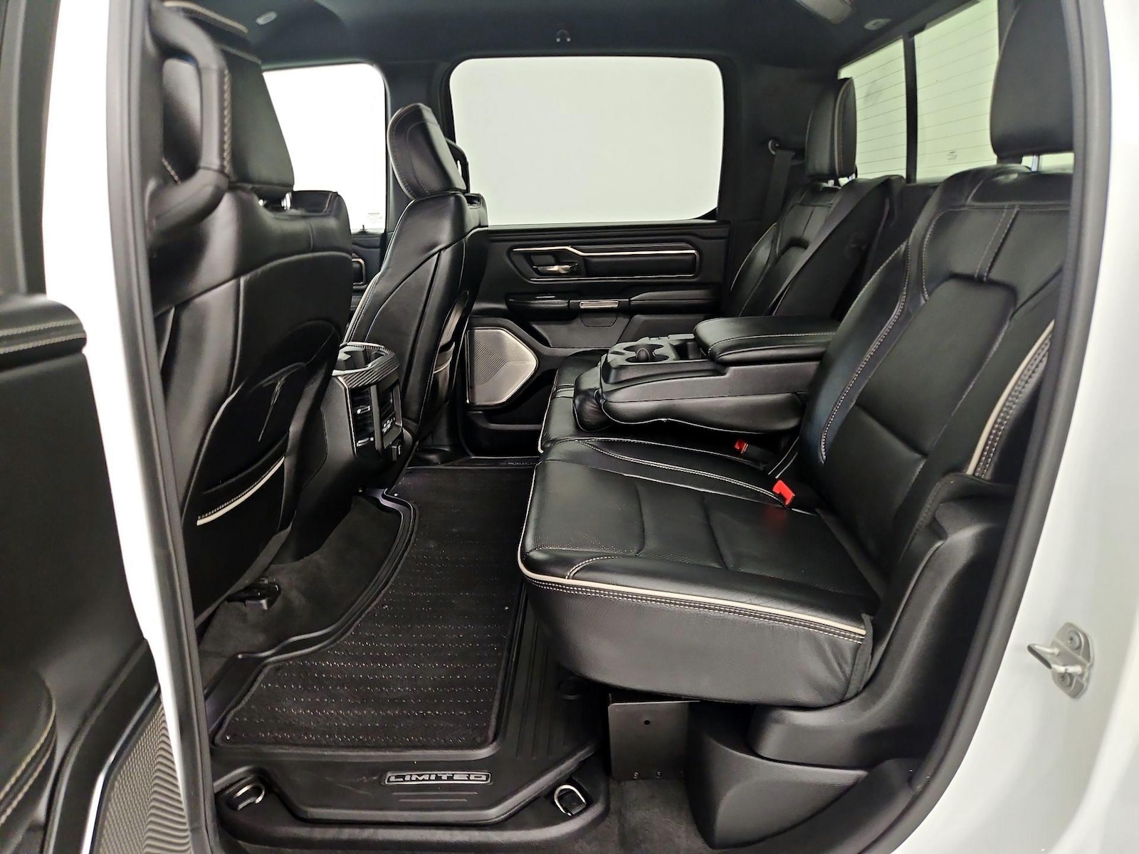 Rear A/C Seat(s)