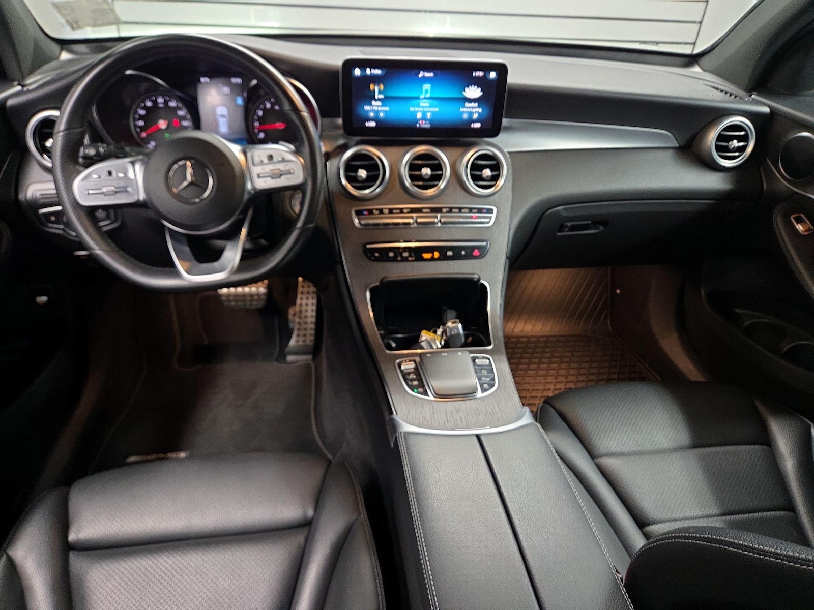 Apple CarPlay® & Android Auto™