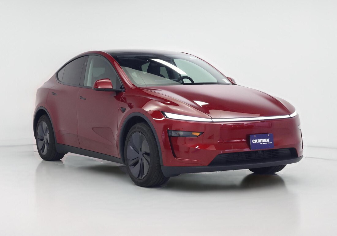 2026 Tesla Model Y Premium Rear-Wheel Drive in Red — CarMax photo