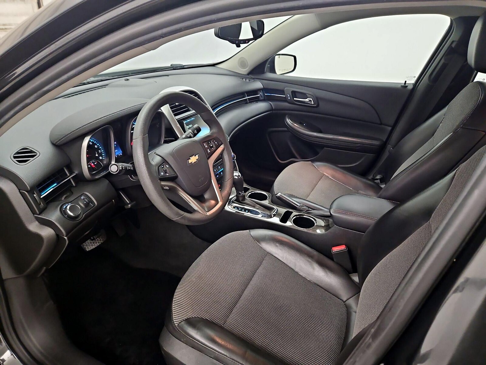 Power Seat(s) & Side Airbags
