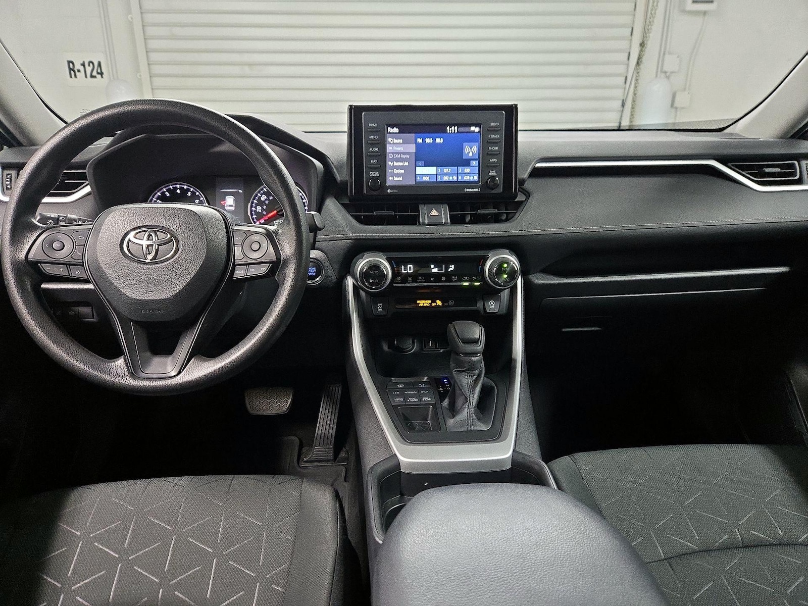 2020 Toyota RAV4 XLE - Photo 10