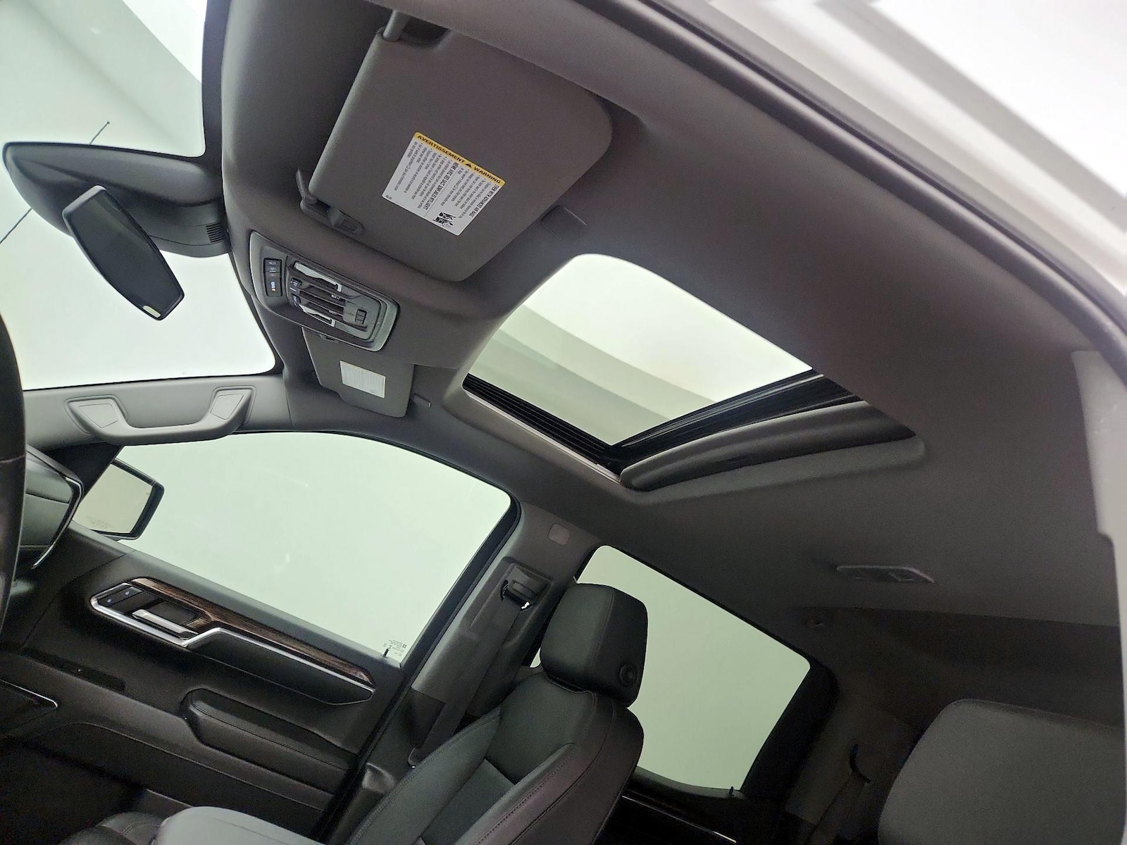 Sunroof(s) & Overhead Airbags