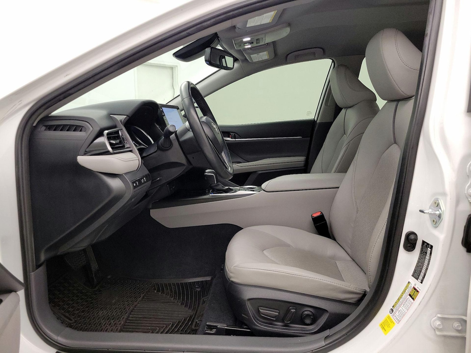 2024 Toyota Camry XLE - Photo 12