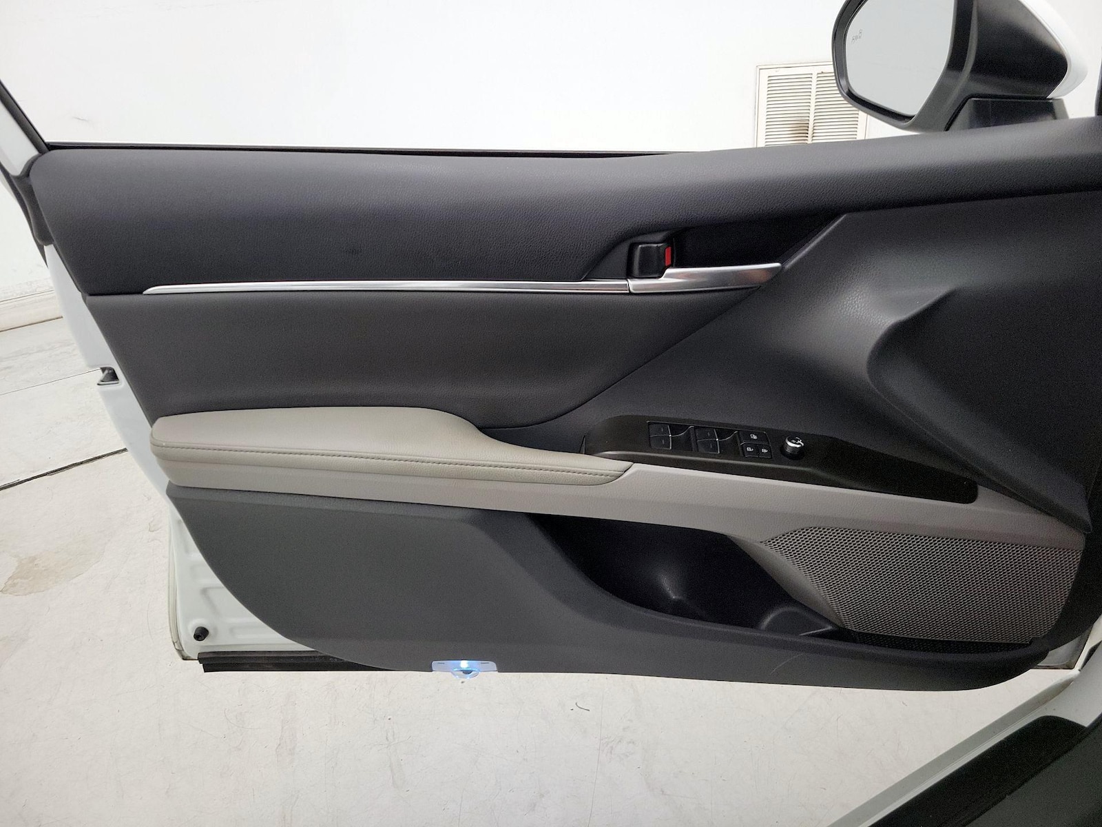 2024 Toyota Camry XLE - Photo 13