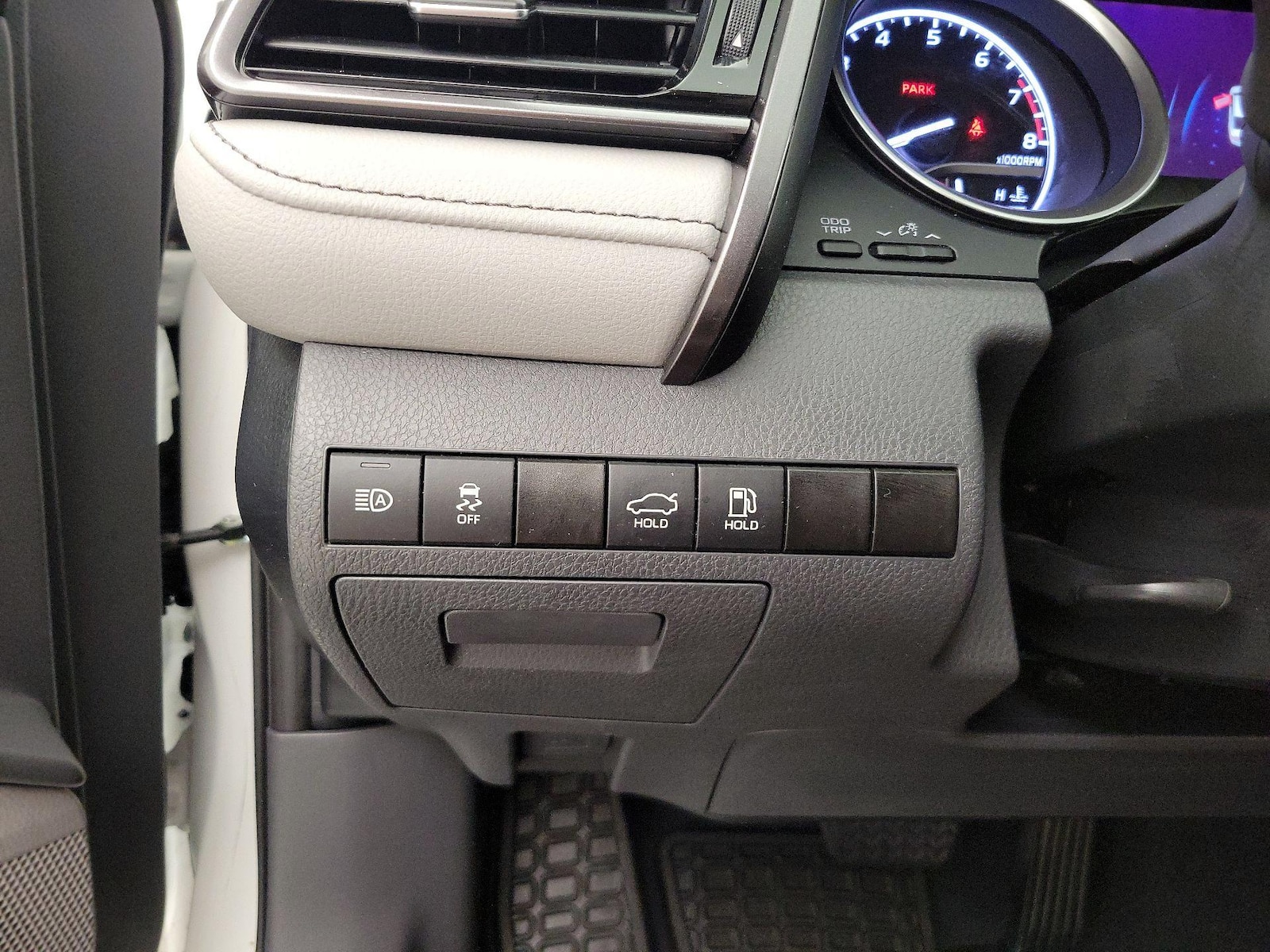 2024 Toyota Camry XLE - Photo 14