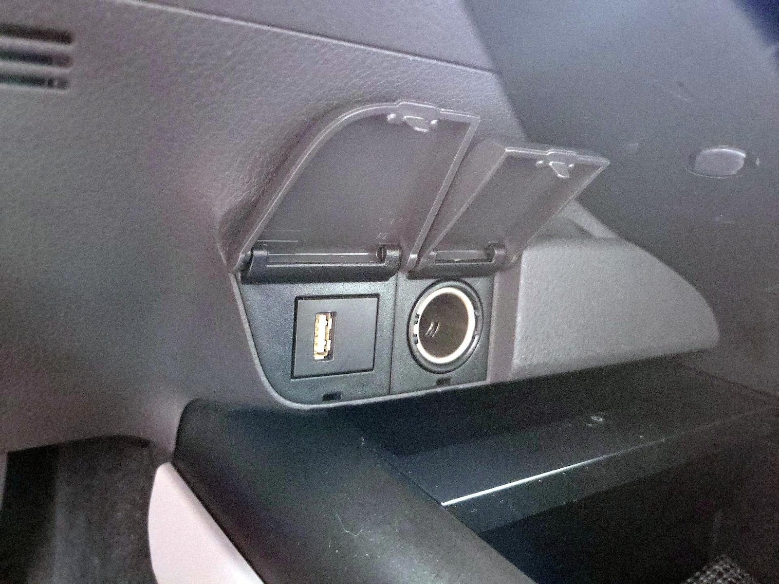 2024 Toyota Camry XLE - Photo 19