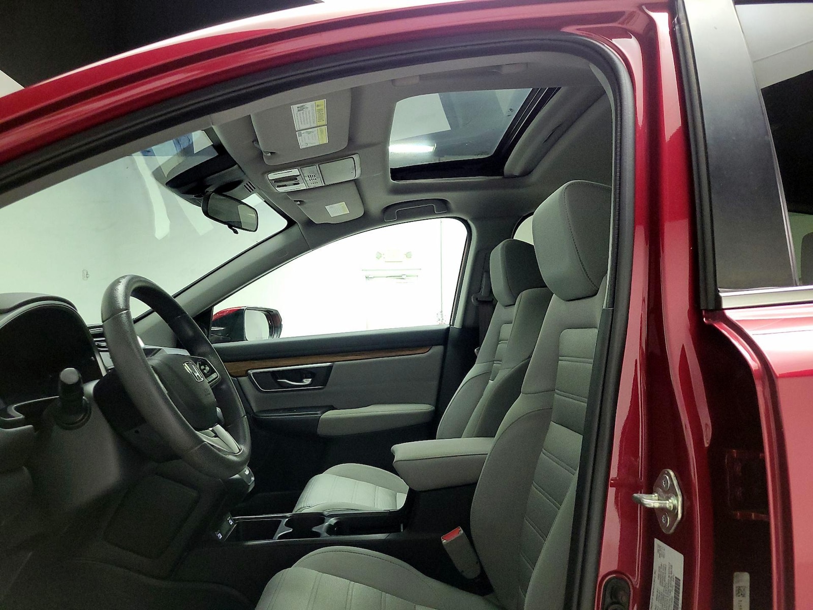 Sunroof(s) & Overhead Airbags