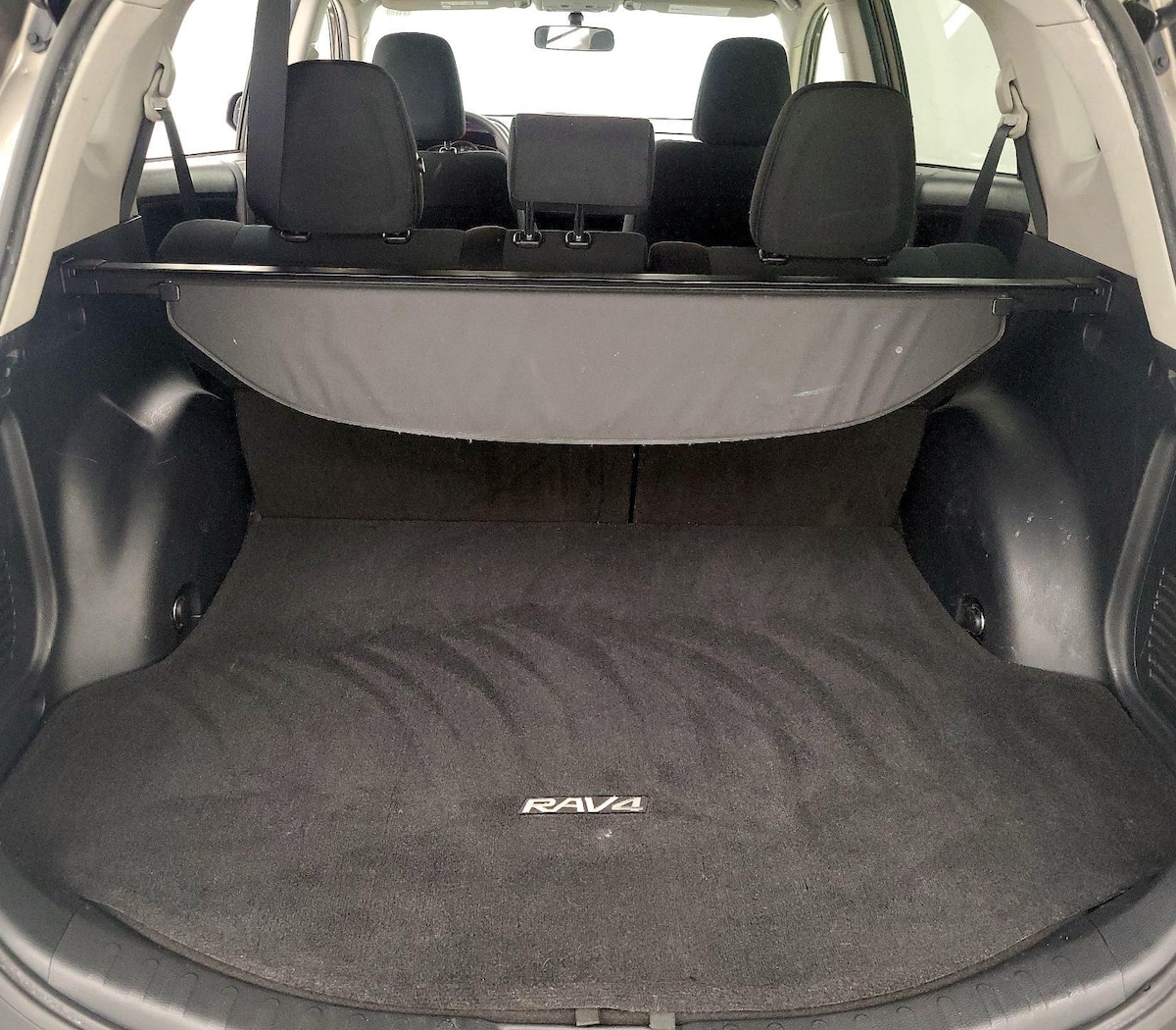 Trunk/Cargo (Seats Up)