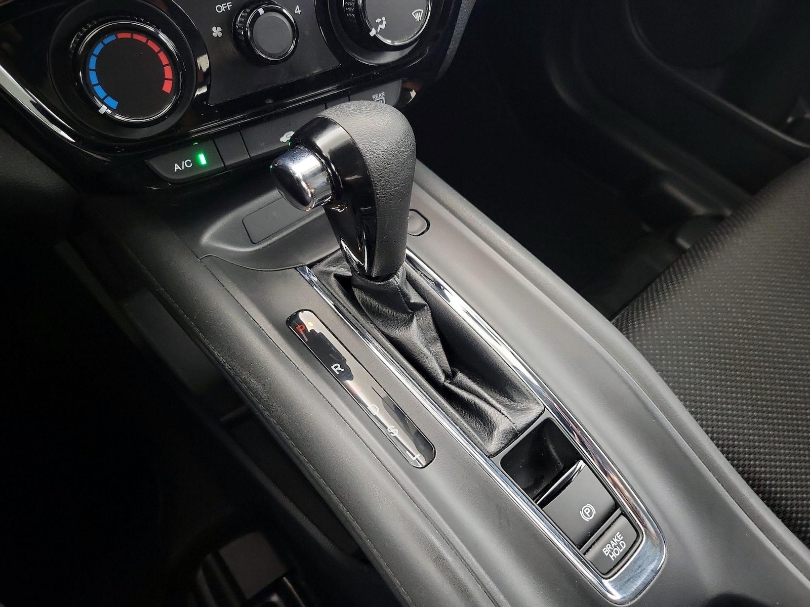 2018 Honda HR-V LX - Photo 18