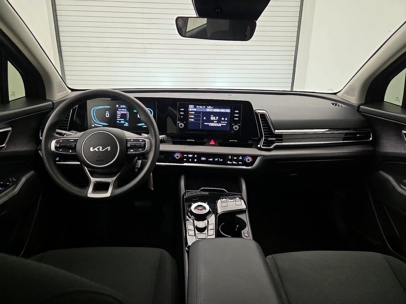 2025 Kia Sportage LX Hybrid - Photo 10