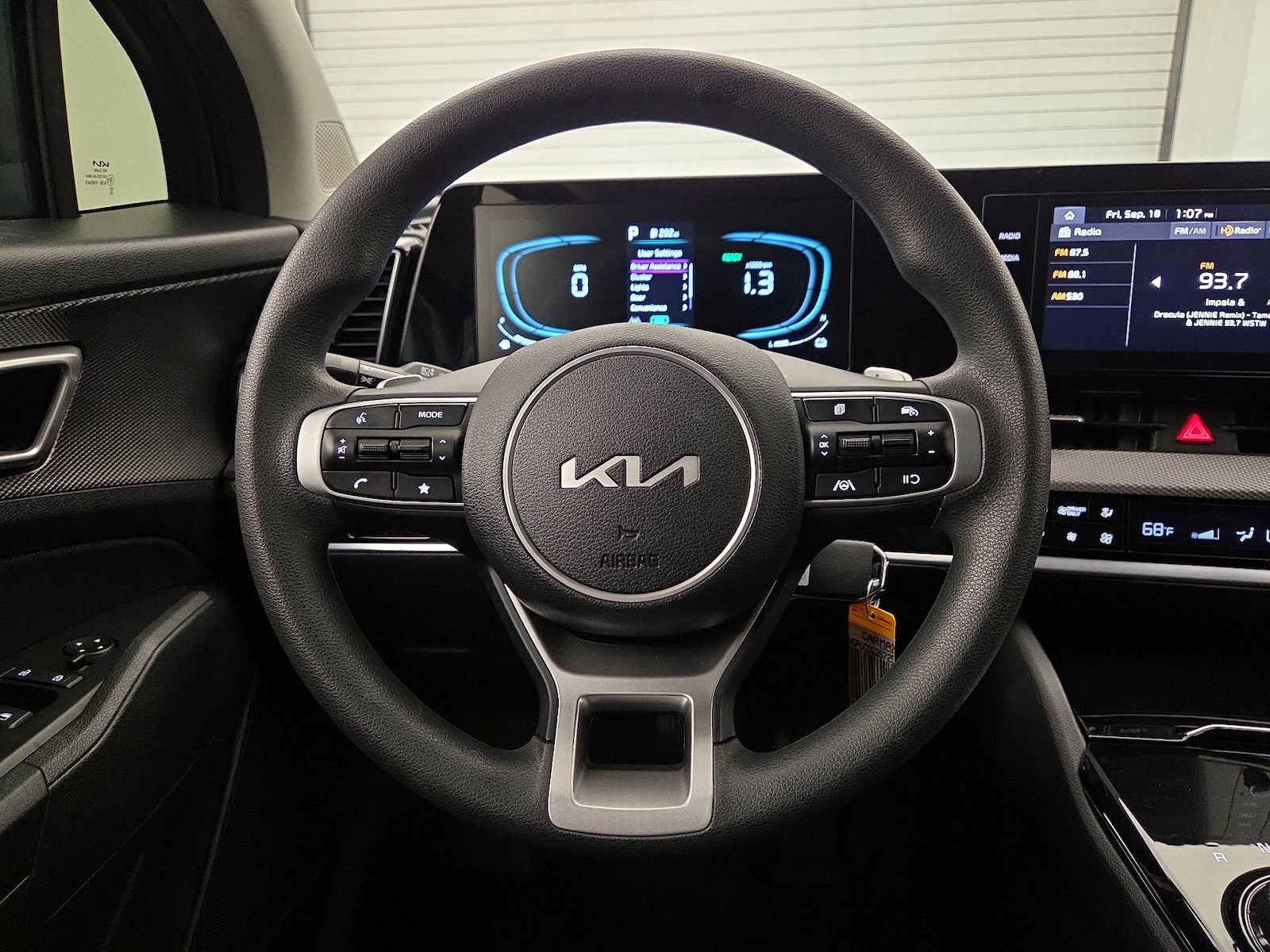2025 Kia Sportage LX Hybrid - Photo 11