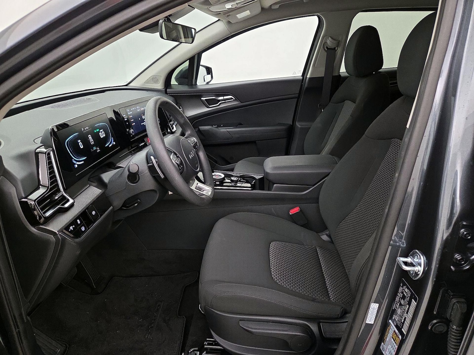 2025 Kia Sportage LX Hybrid - Photo 12