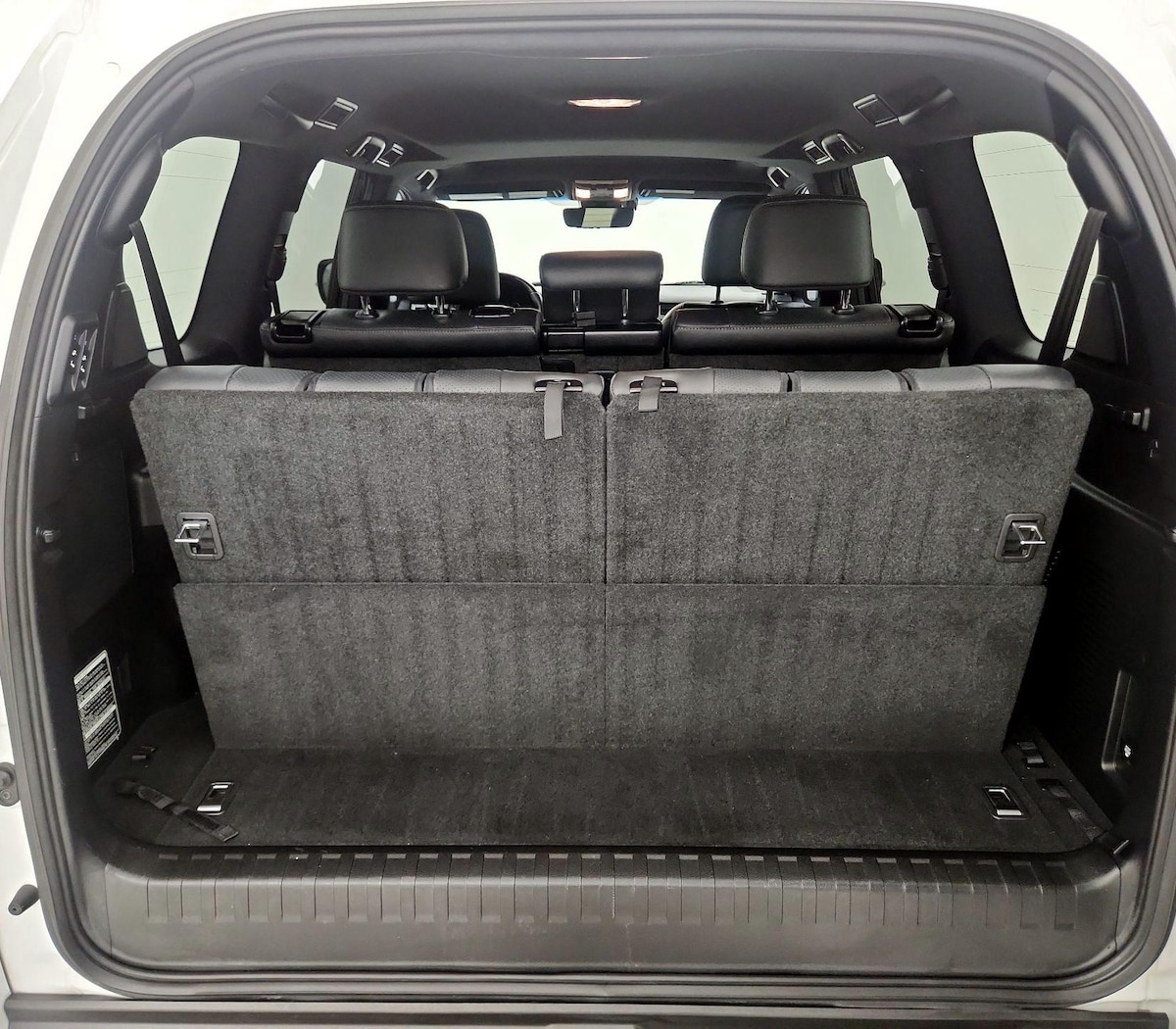Trunk/Cargo (Seats Up)